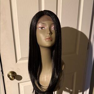 Black Lace Straight Women's Lace Front Wig - Sleek Natural Look